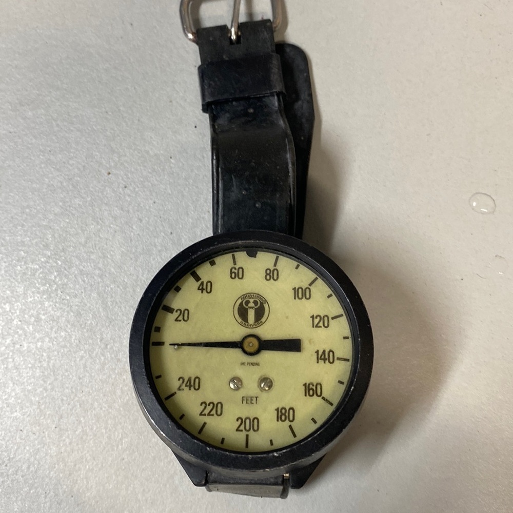 Vintage Aqua-Lung US Divers Military Professional Diving Pressure Gauge Watch​
